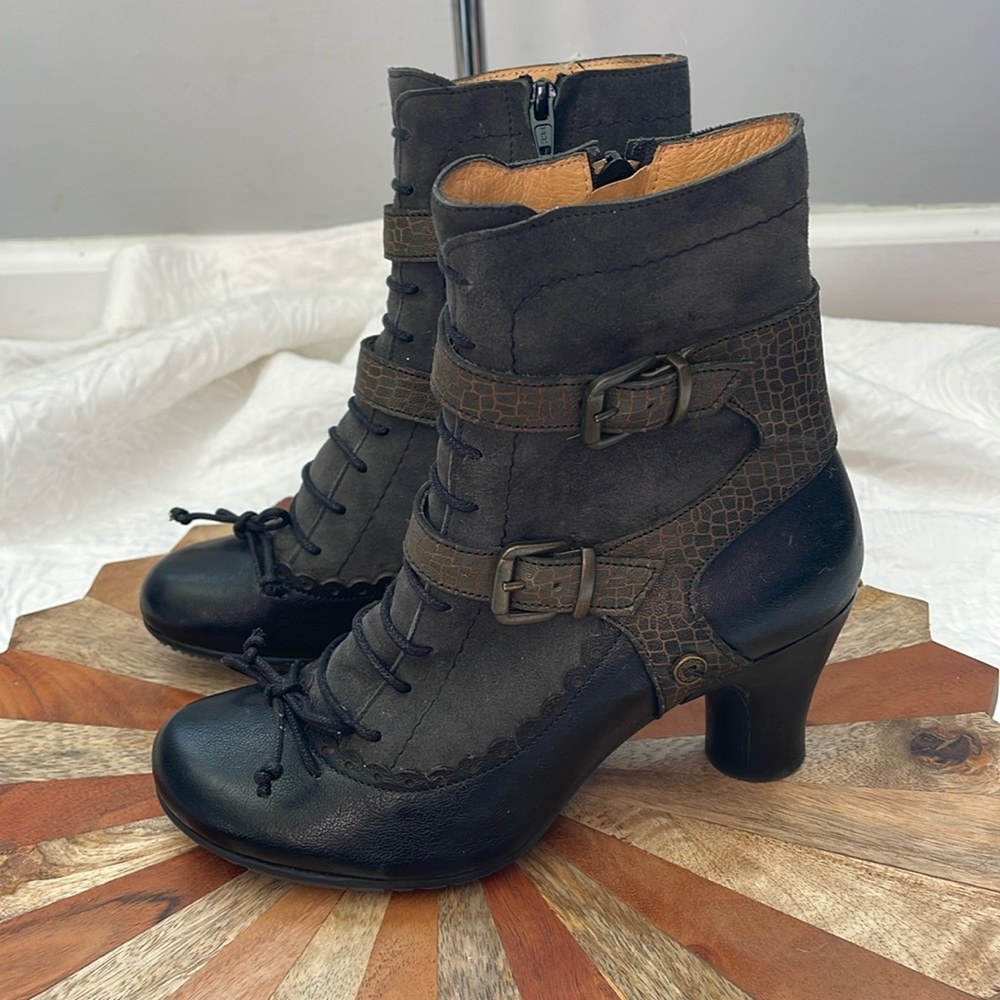 Gold Button Steampunk leather boots size 36